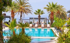 Moyo Luxury Hotel & Beach
